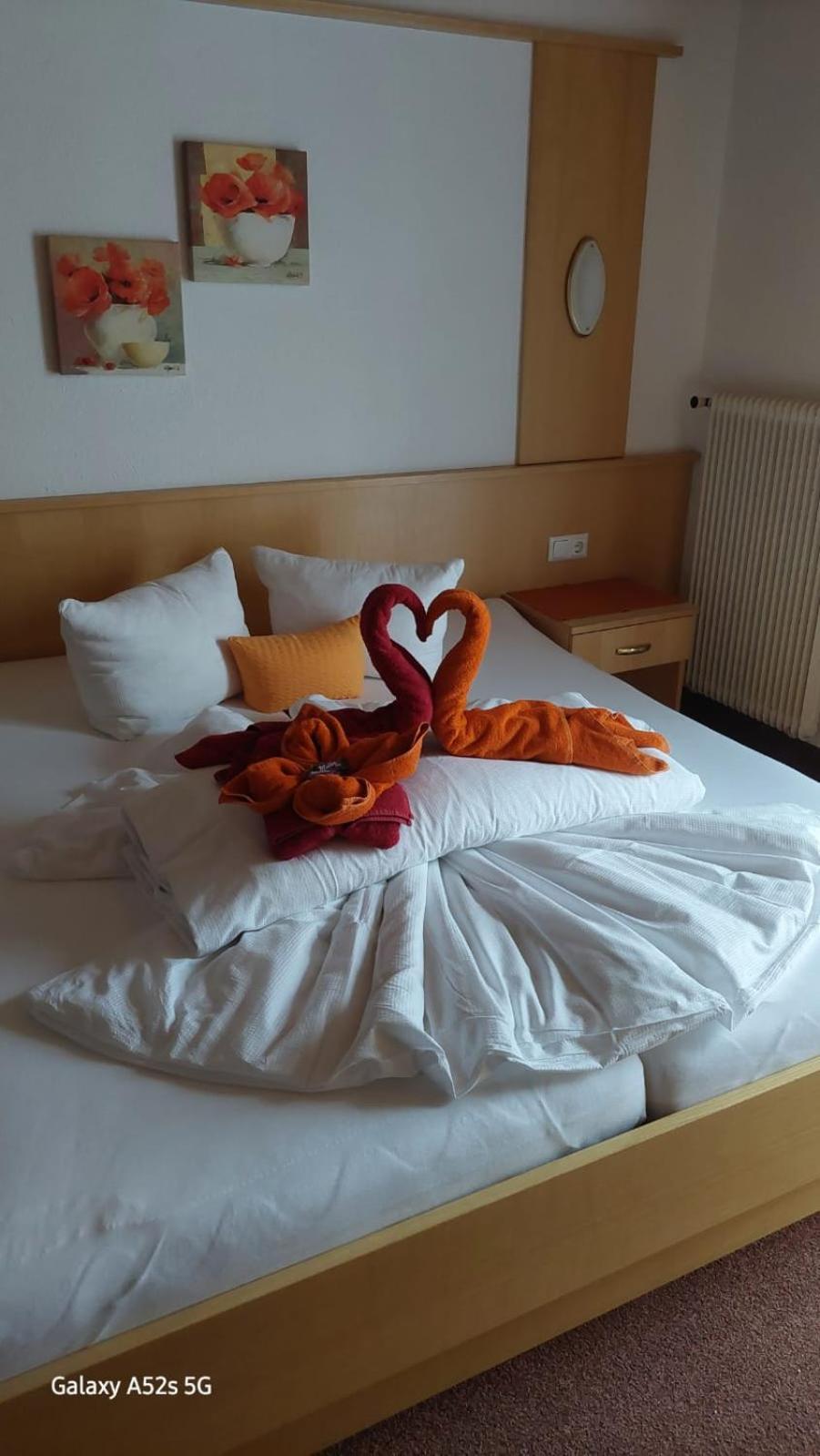 Haus Alpina Hotel Kaunertal Eksteriør billede