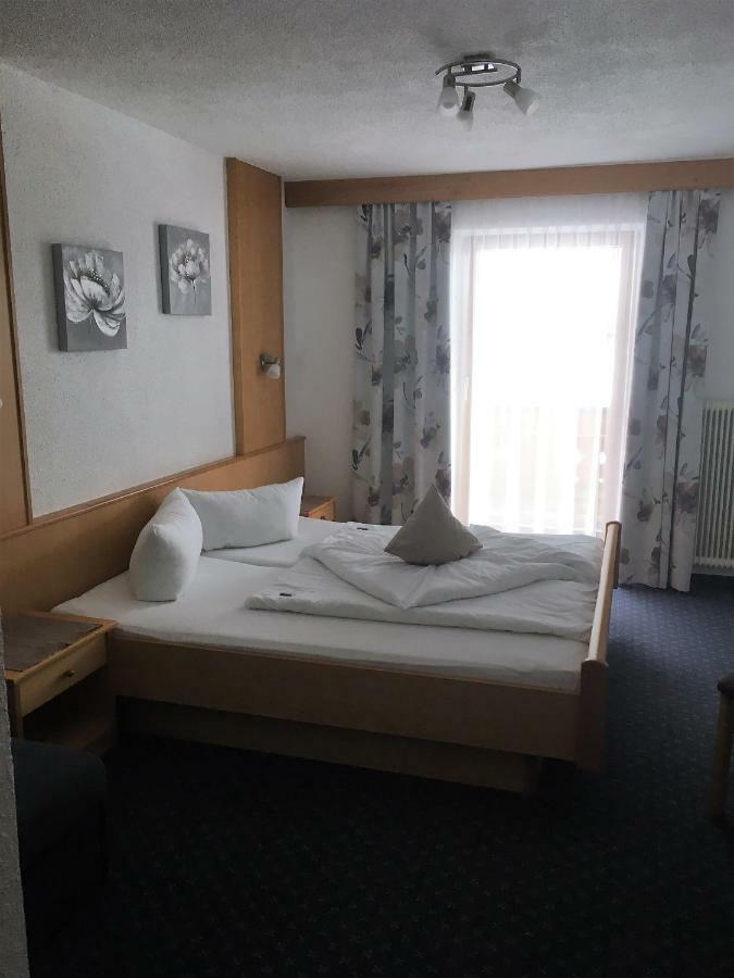 Haus Alpina Hotel Kaunertal Eksteriør billede